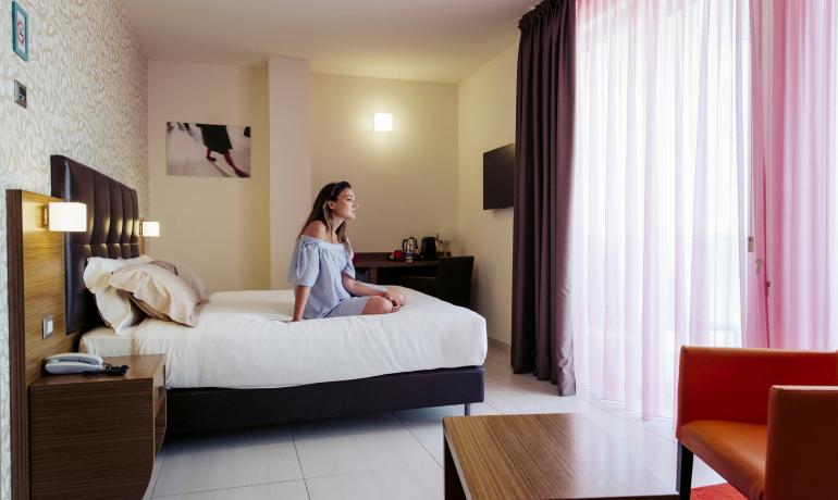 aquahotel it settembre-al-mare-in-famiglia-hotel-rimini-piscina-animazione-sconti-bimbi 053